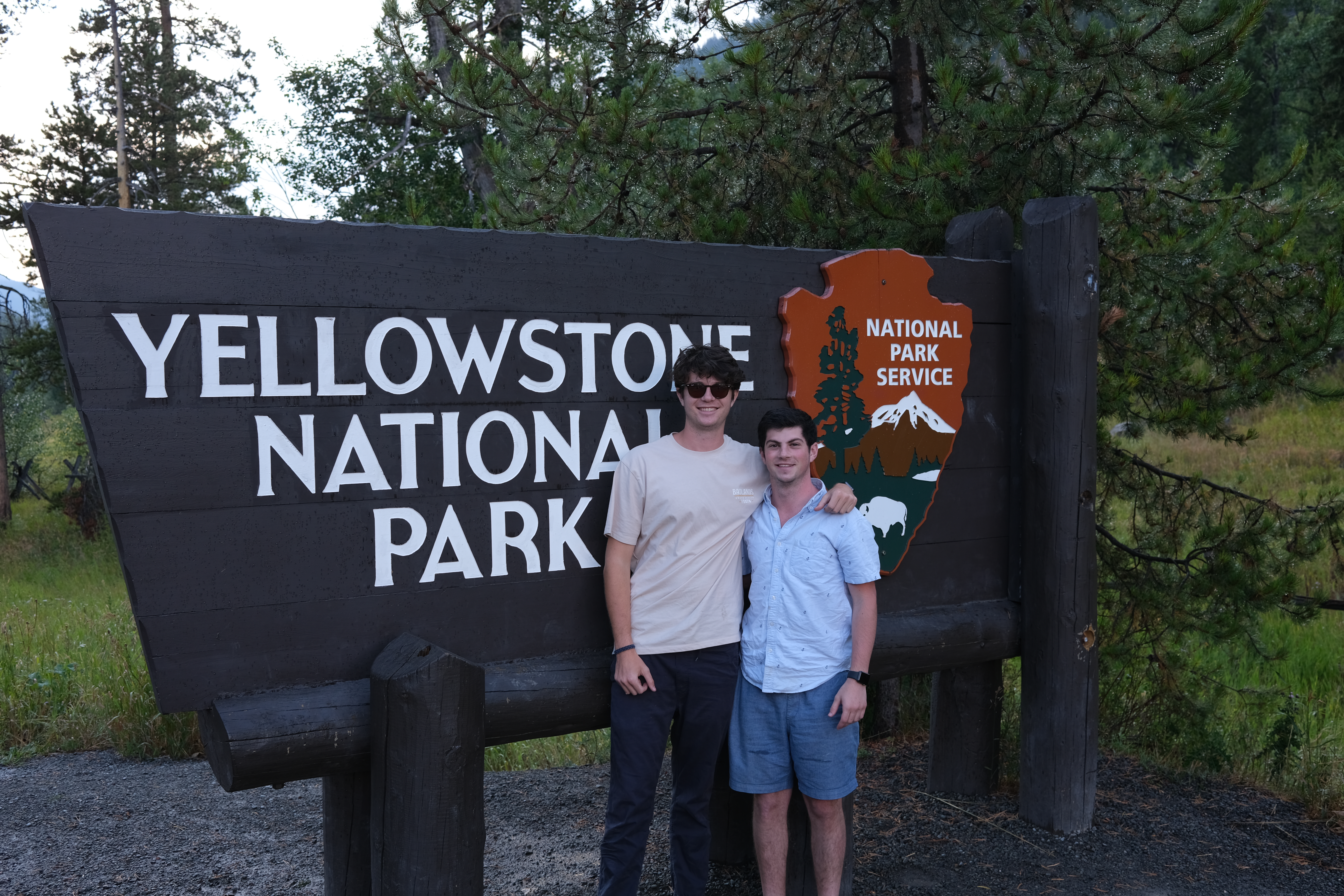 yellowstone_entrance_chalp