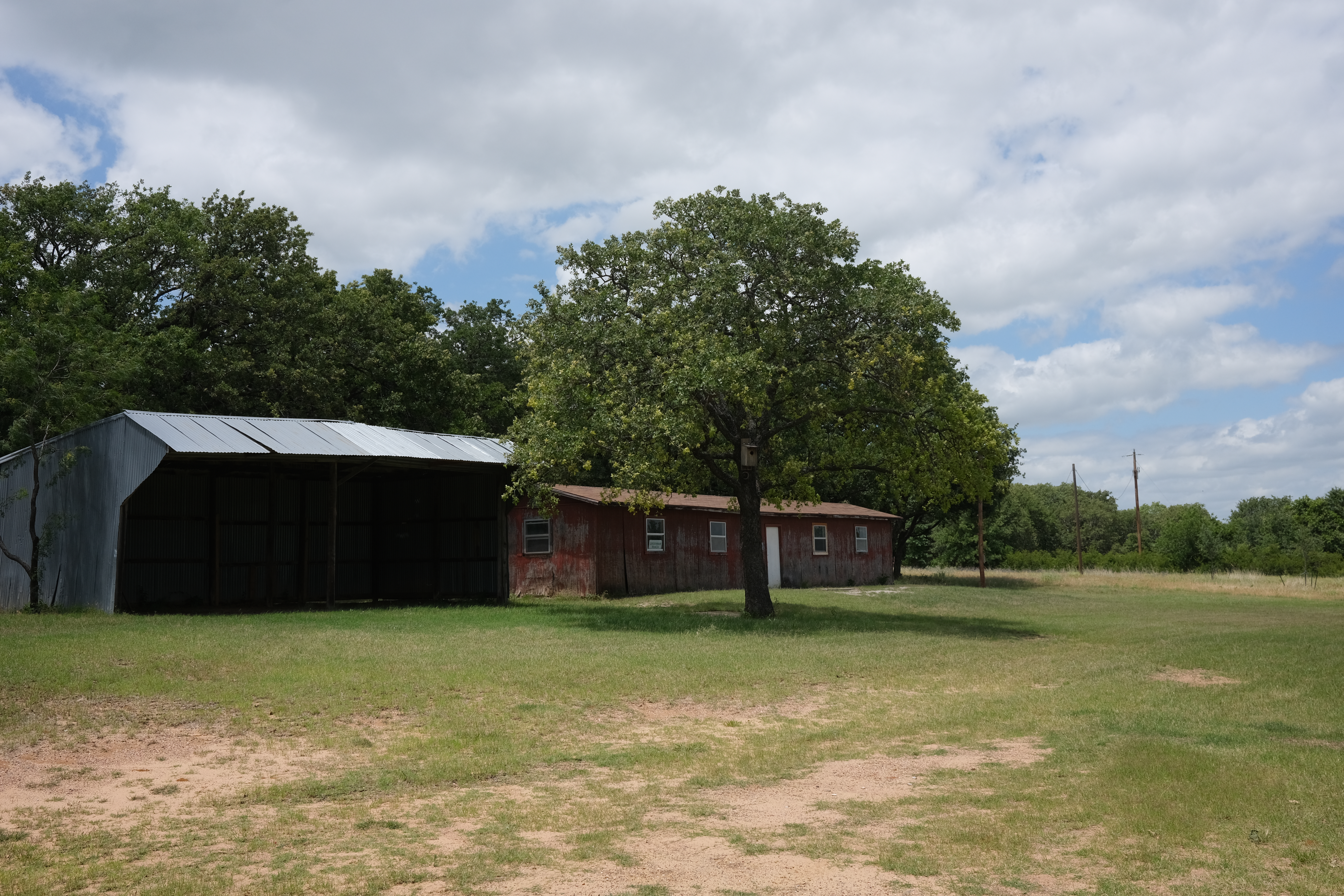 ranch_stables