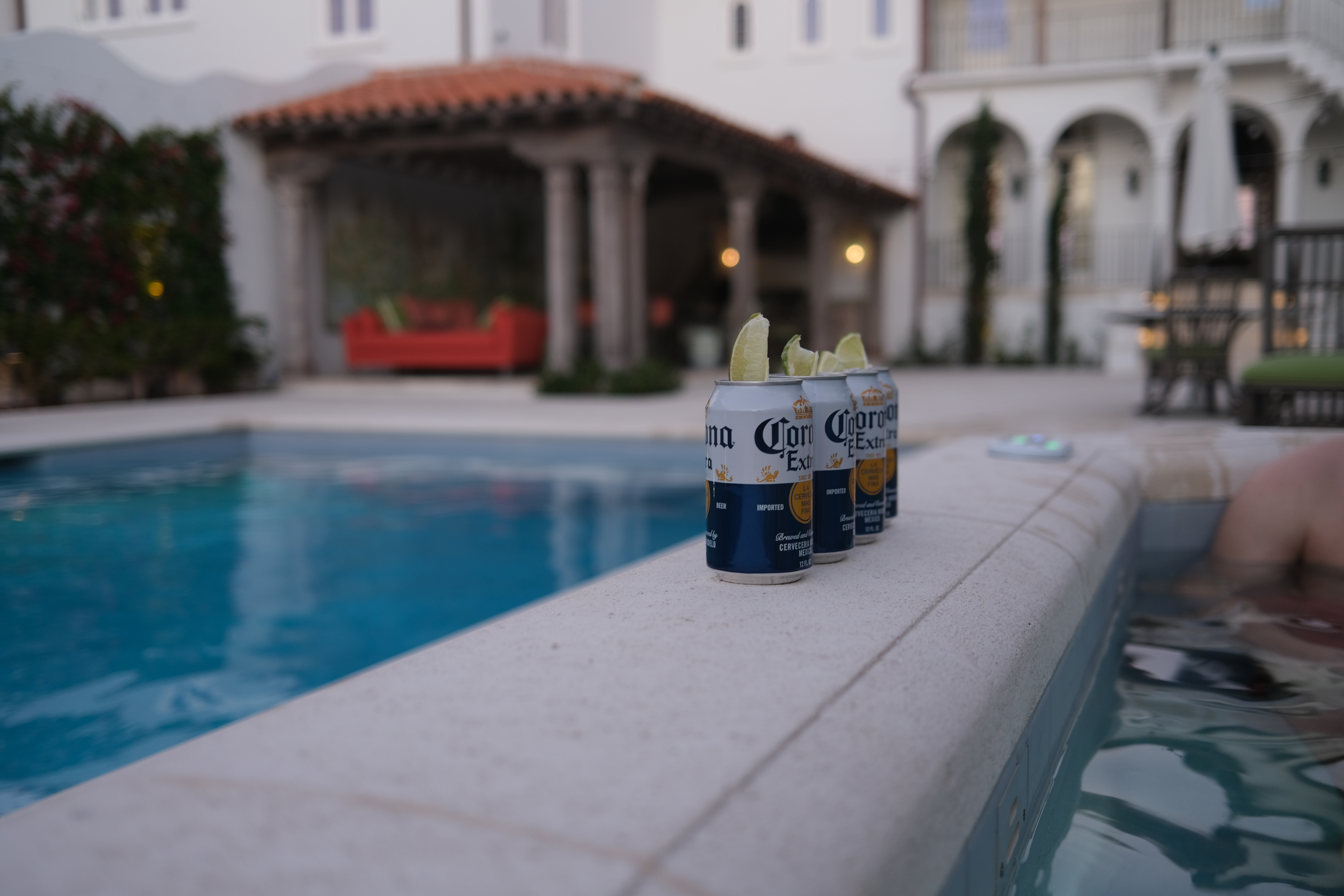 coronas_hot_tub